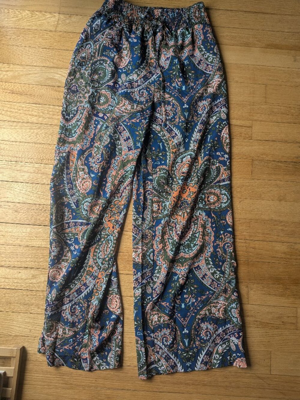 Size S lounge pants